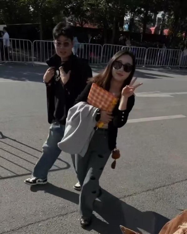 美港通配资 两名中国游客马来西亚失联续：好友称其手机耳机定位已交警方